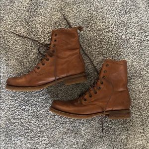 Frye Veronica Lace up boots